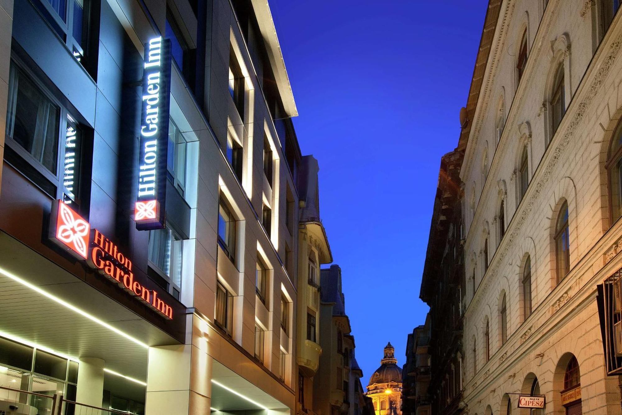 Hilton Garden Inn Budapest City Centre Exterior photo